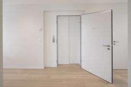 Lifttüre Attikageschoss